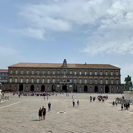 Spanish Quarter View, Steps From Metro !