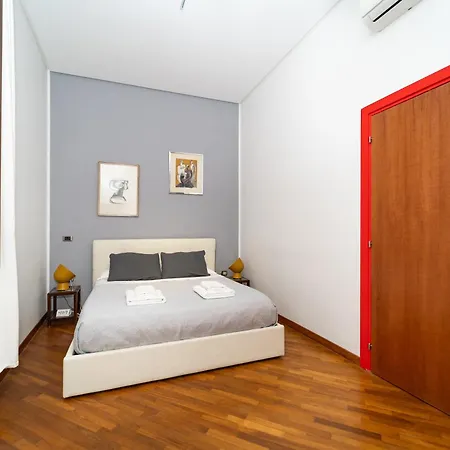 Spanish Quarter View, Steps From Metro ! Naples
